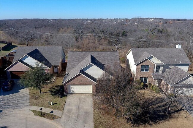 Building Photo - 160 Angus Dr