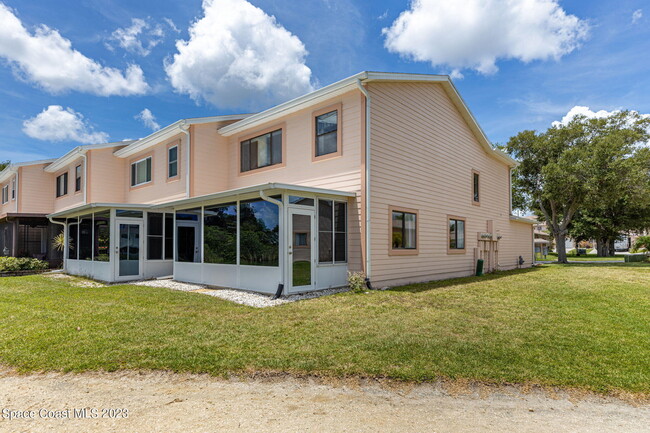 Building Photo - 271 Forecast Ln
