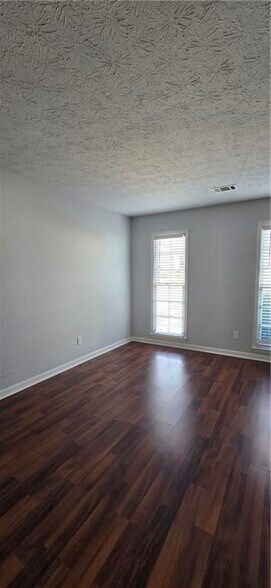 Building Photo - 3175 Haverhill Rowe