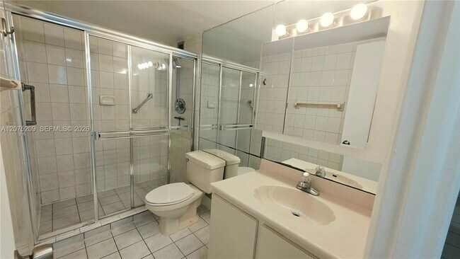 Building Photo - 1849 S Ocean Dr