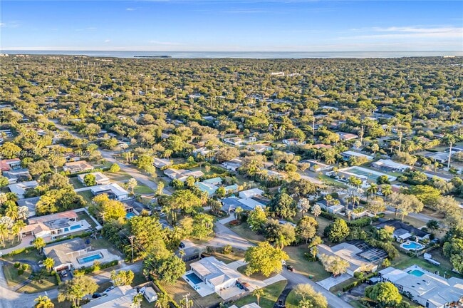 Building Photo - 8501 SW 142nd St