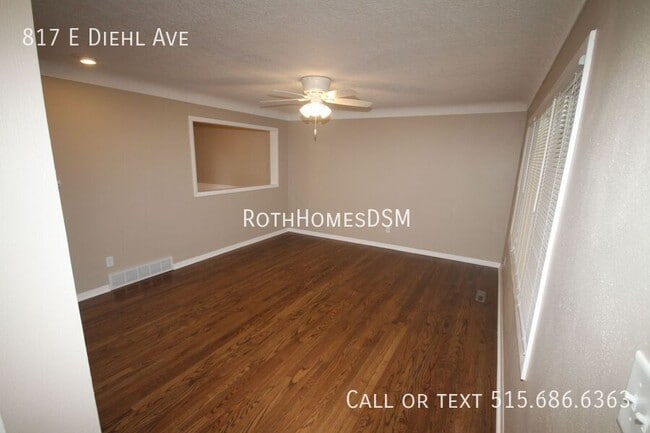Building Photo - 817 E Diehl Ave