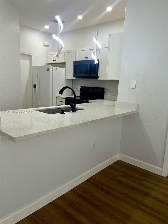 Building Photo - 3840 SW 169th Terrace