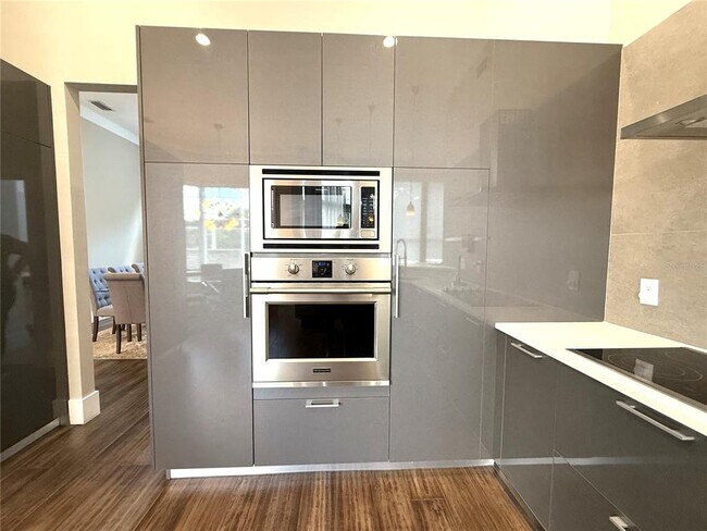 Building Photo - 2113 Grove Point Ln