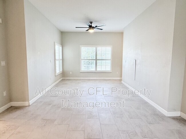 Building Photo - 2408 Corrine Dr