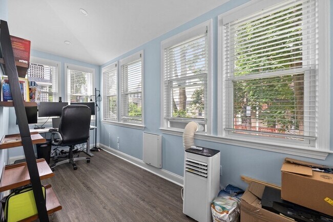 Building Photo - 53 Montvale St
