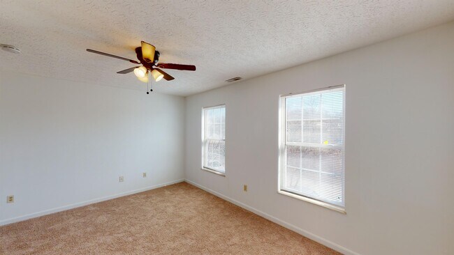 Building Photo - 2229 Symmes St