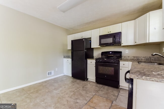 Building Photo - 2137 Baden Ct