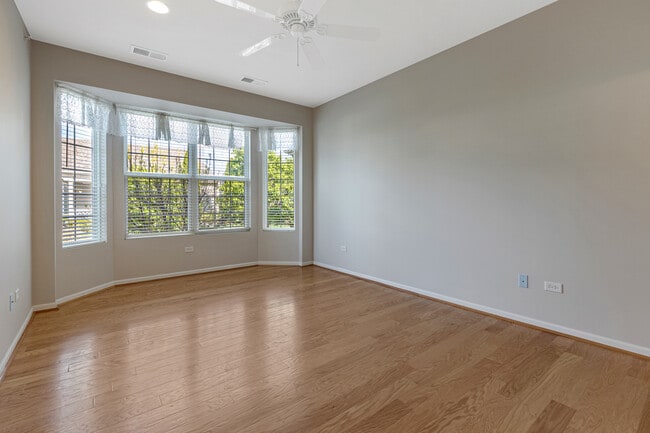 Building Photo - 13260 Red Alder Ave