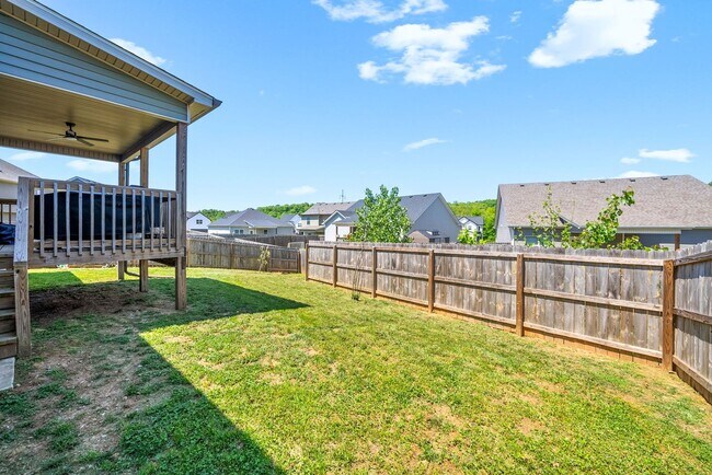 Building Photo - 3 bedroom Pet Friendly Home For Rent Near Needmore Road!