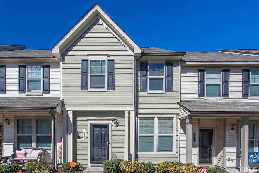 Building Photo - Room in Townhome on Warm Springs Ln