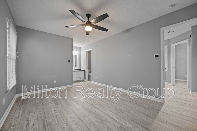 Building Photo - 4320 Falls Dr