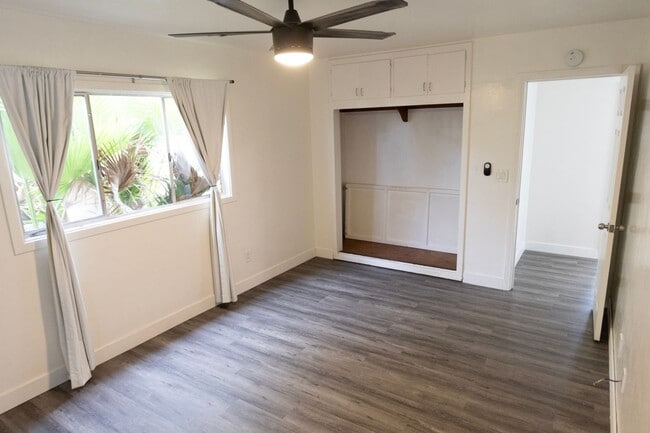 Building Photo - 5478 Mary Ln Dr