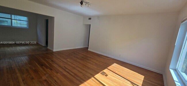 Building Photo - 615 82nd St