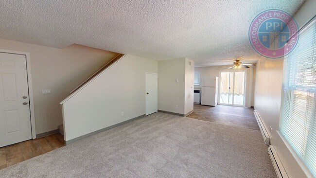 Building Photo - tuf8640
