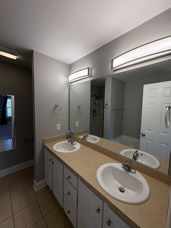 Building Photo - 1921 Wayne St