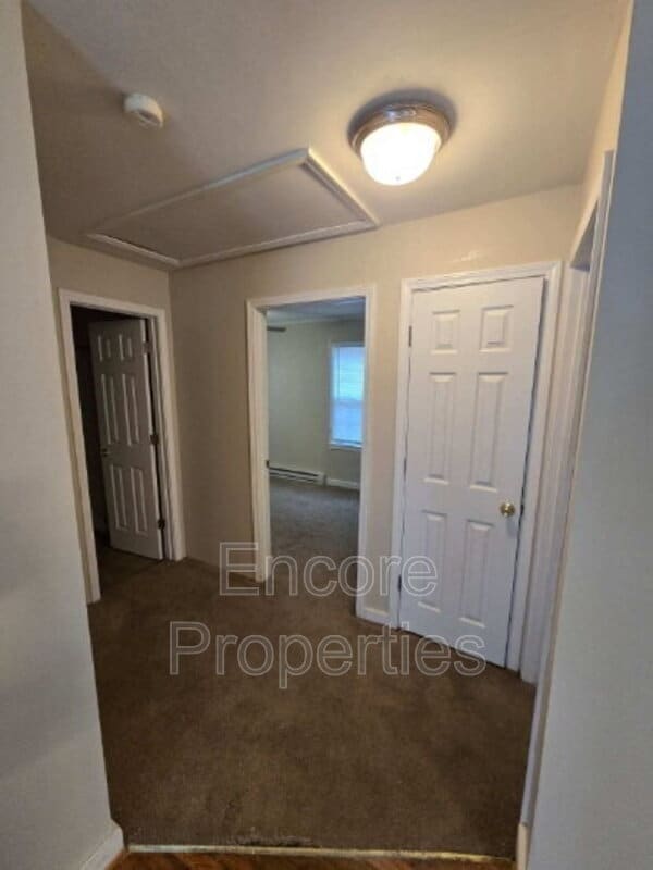 Building Photo - 402 Shaw St