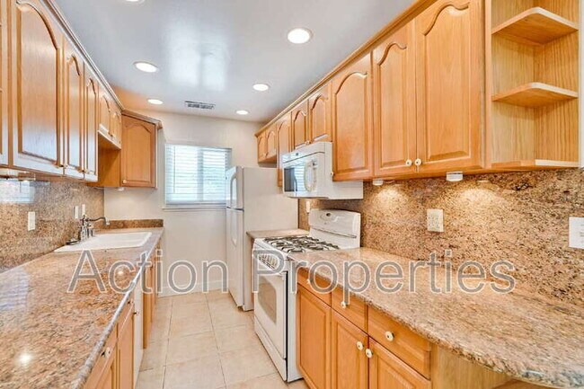 Building Photo - 2280 Brentwood Ct