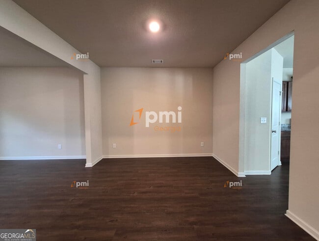 Building Photo - 533 Moline Wy