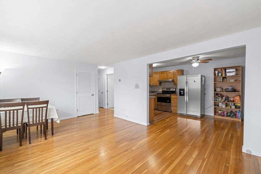 Building Photo - 59 Bynner St