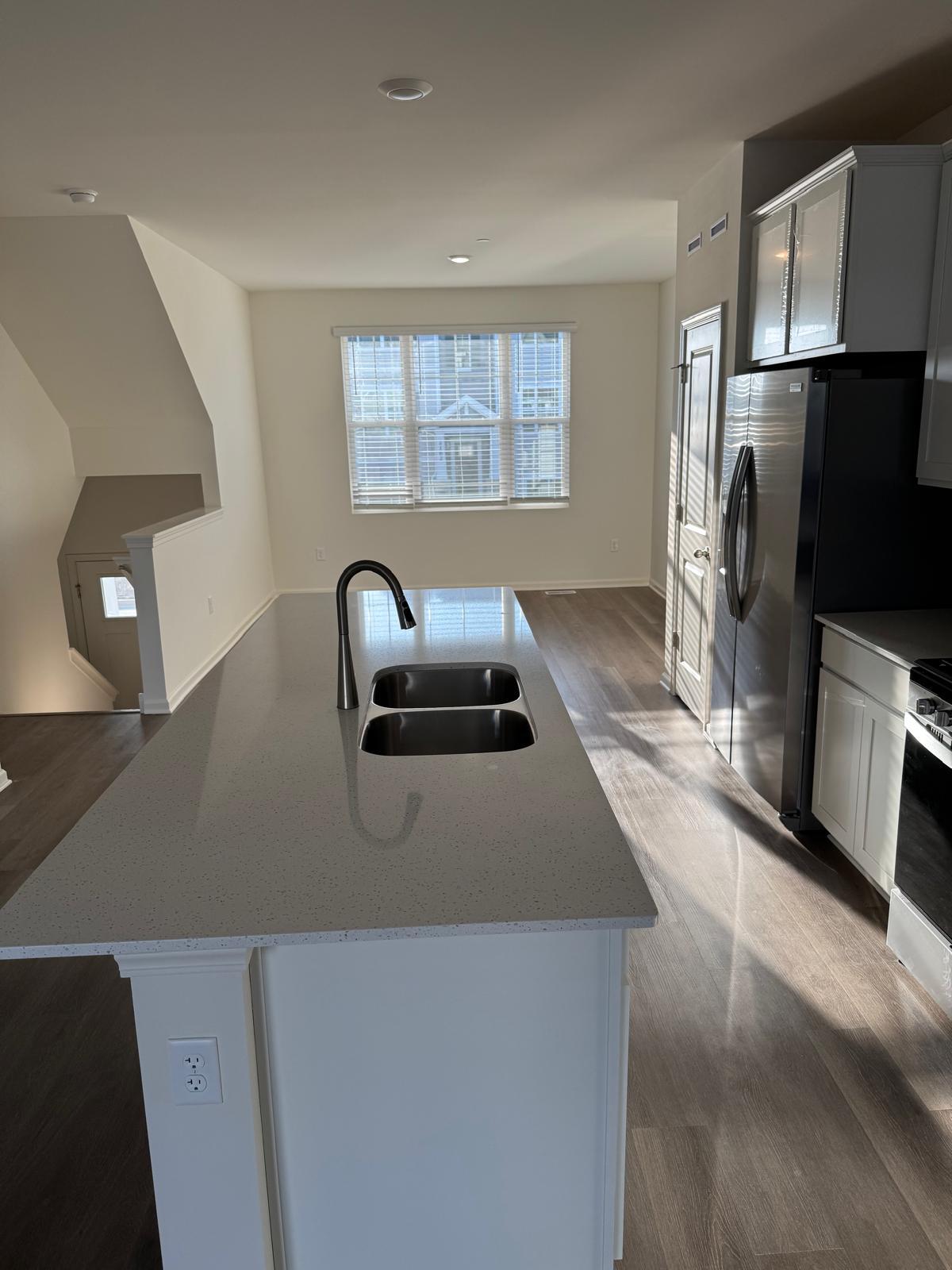 Building Photo - 2263 Glacier St