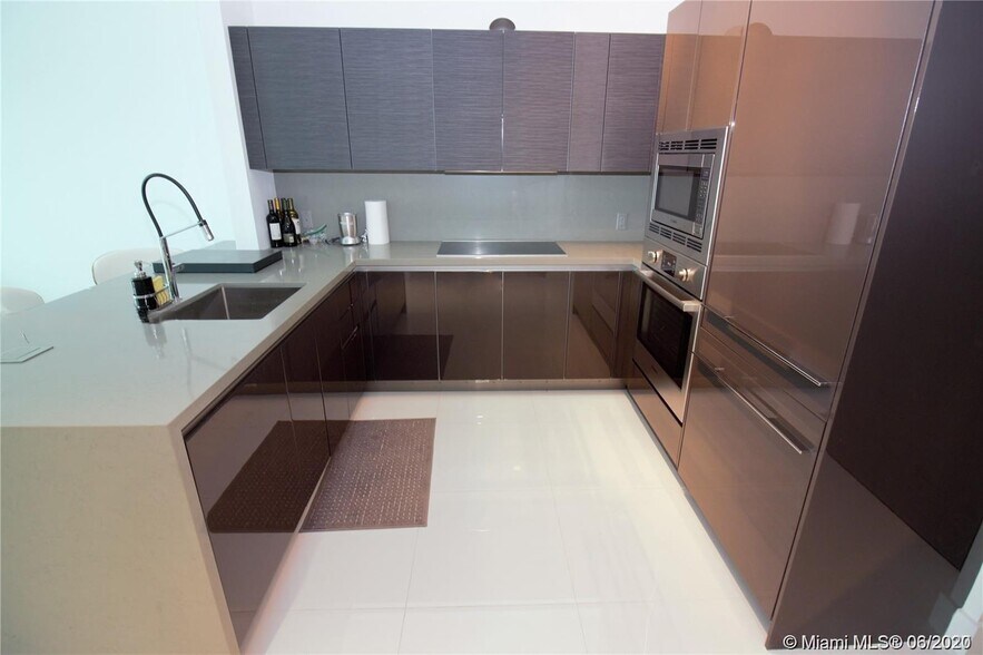 Building Photo - 1080 Brickell Ave