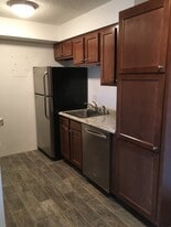 Building Photo - 7110 W 20th Ave