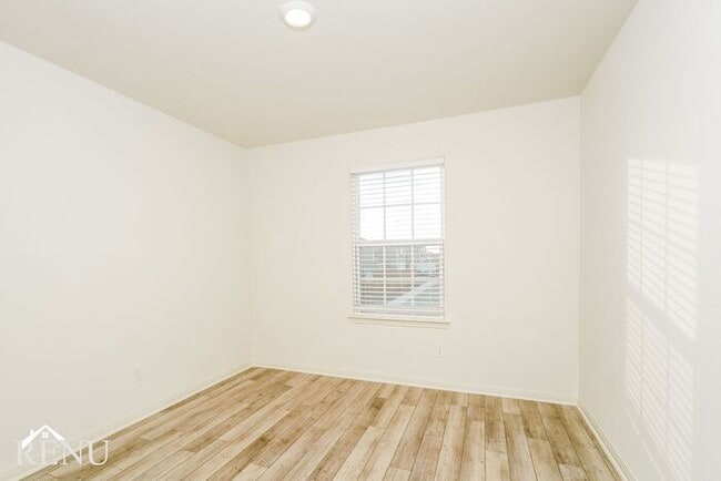 Building Photo - 2850 Citron Garden