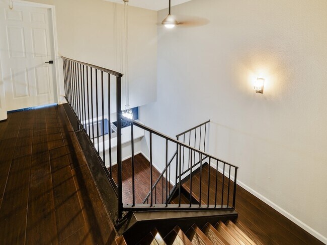 Building Photo - 14911 Wunderlich Dr