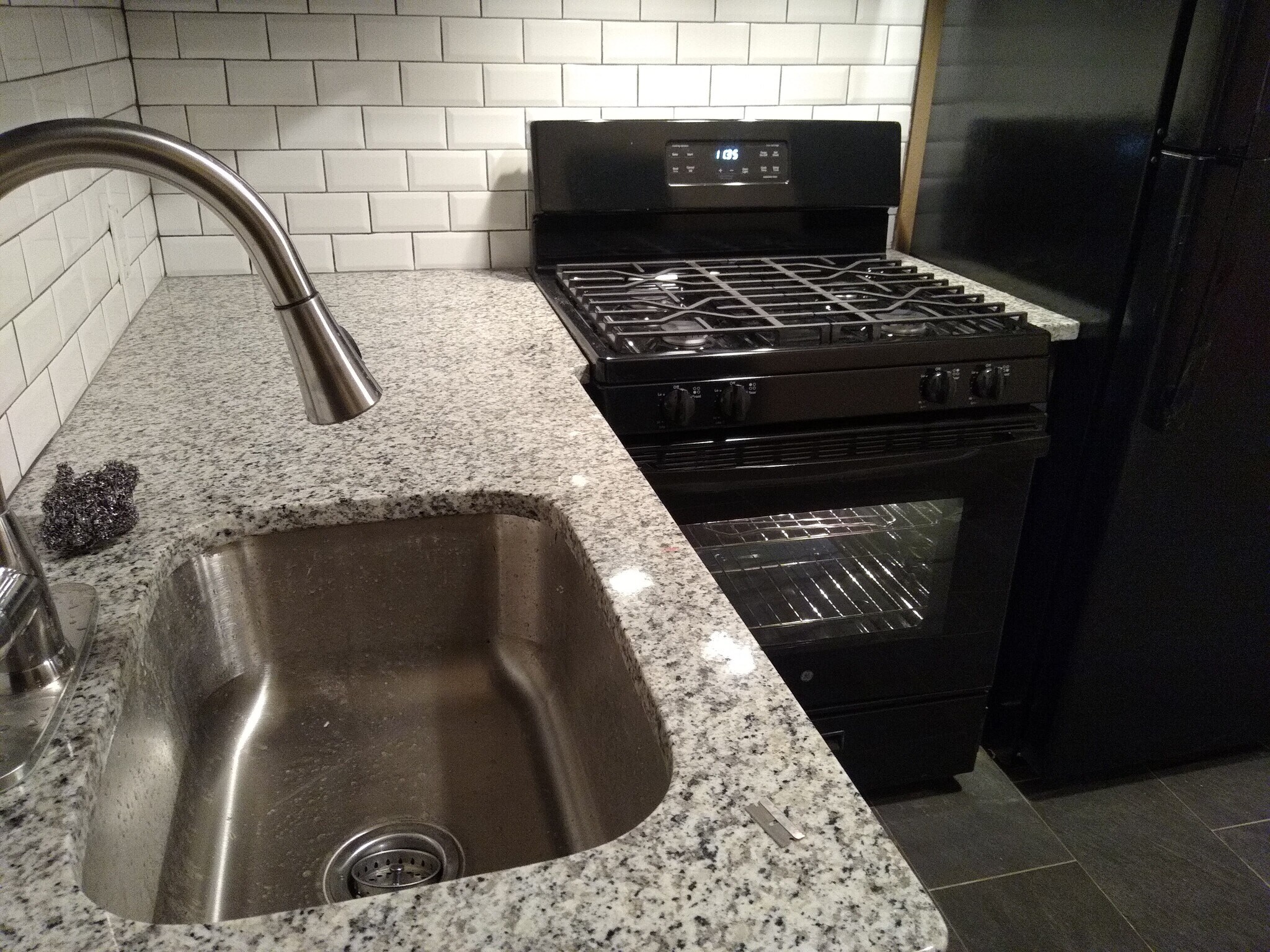 Building Photo - 2054 Ann St