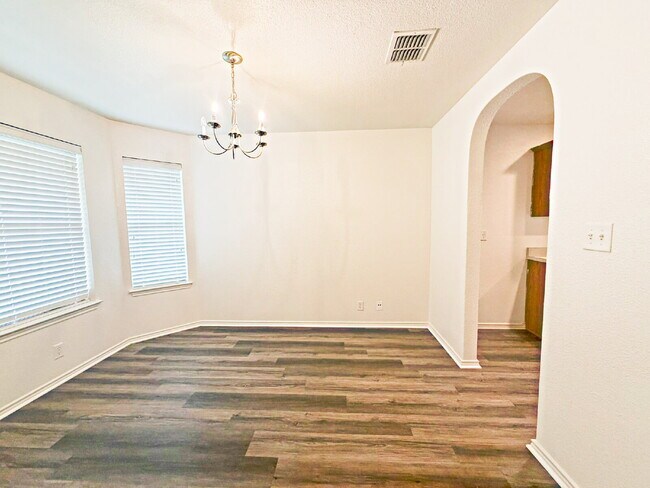 Building Photo - 3949 Wensledale Dr
