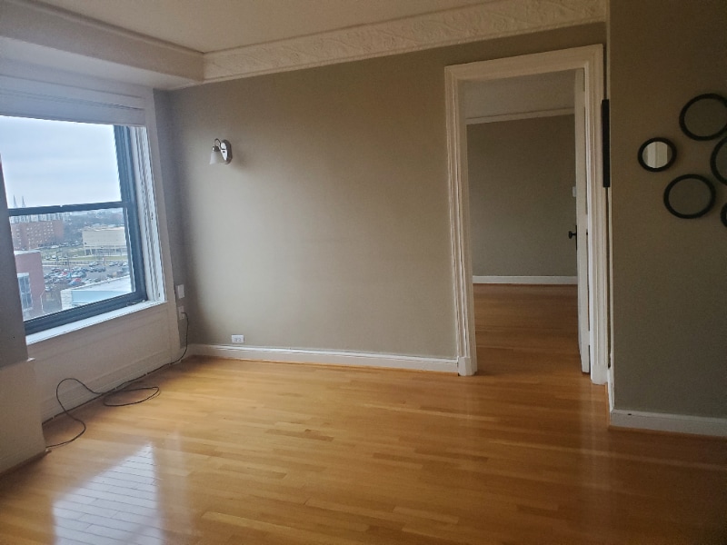 Building Photo - 15 E Kirby St