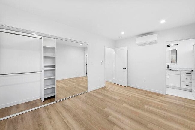 Building Photo - 739 N Formosa Ave