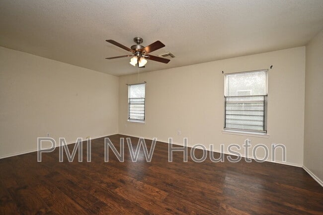 Building Photo - 12518 Sterlingstone Dr