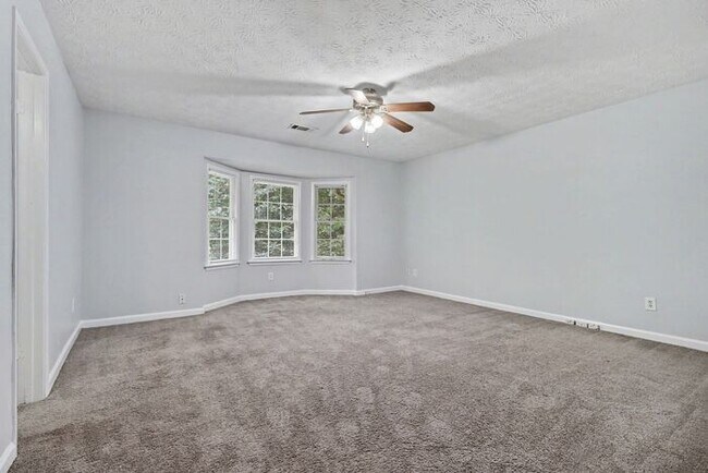 Building Photo - 3BR/2BA Ranch Home in Great School District Near Mall of Georgia!