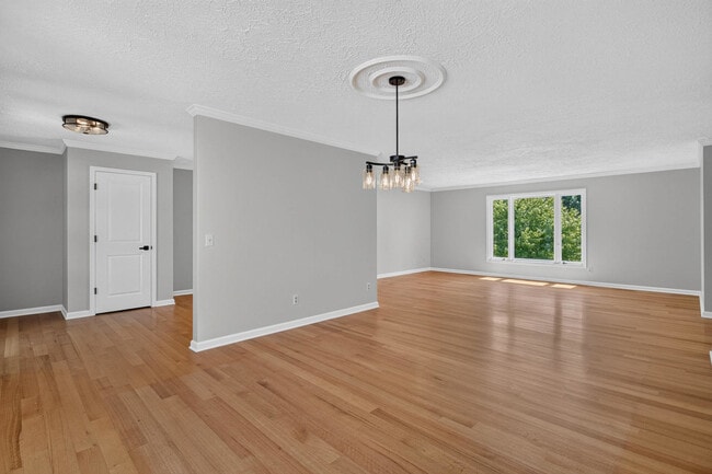 Building Photo - 4817 Torrey Pines Ct