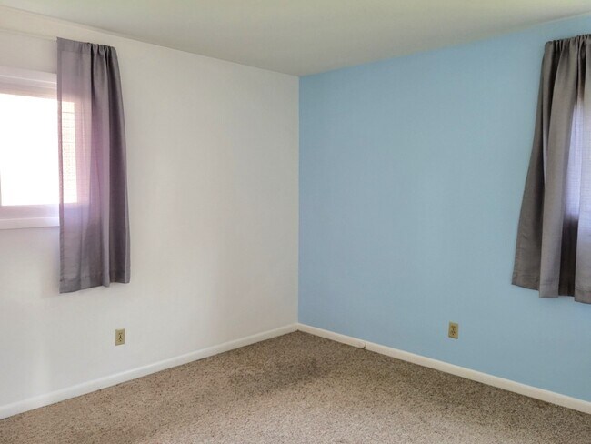 Building Photo - 609 Southland Ave