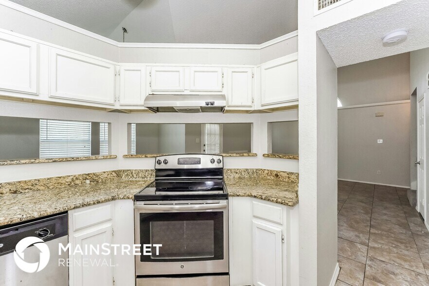 Building Photo - 8440 Cloverglen Ln