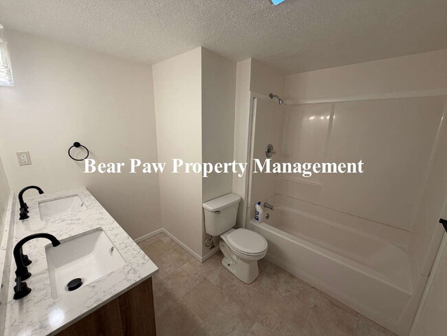 Building Photo - Spacious Ranch Style Home in Conifer!