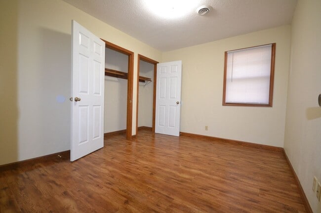 Building Photo - 3 bed 2 bath 1 car garage in Bolivar!