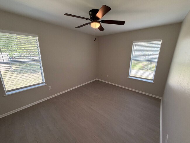 Building Photo - Walk to Torrey Park, and Live Minutes from Historic Gruene! 2/1/1 Duplex on a Corner Lot with Ref...