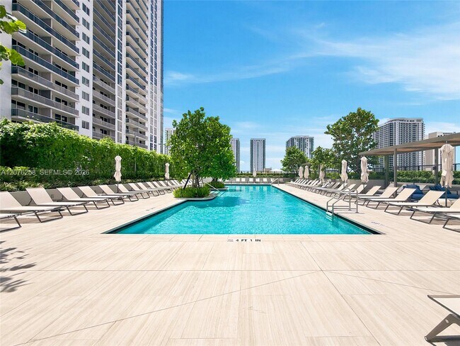 Building Photo - 1400 Biscayne Blvd