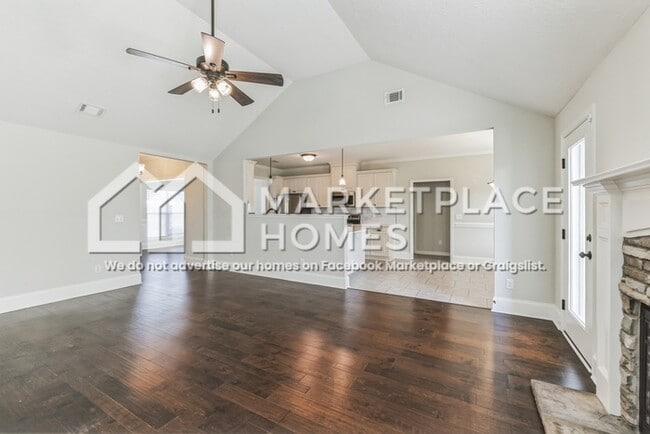 Building Photo - 803 Fenwick Ct