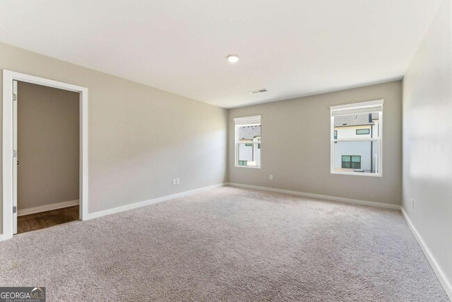 Building Photo - 1905 Westwind St