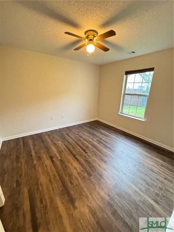 Building Photo - 144 Village Lake Dr