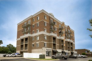 Building Photo - 238 E Irving Park Rd
