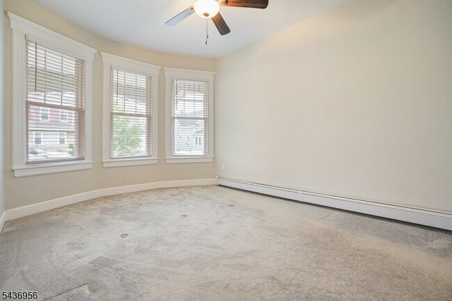 Building Photo - 42 N 21st St