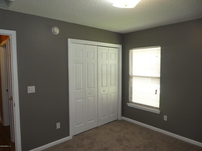 Building Photo - 955 Otter Creek Dr