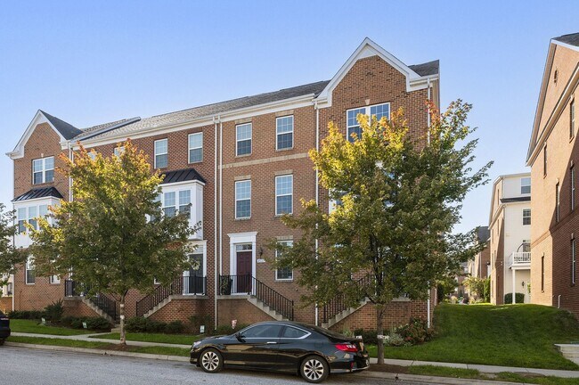 Building Photo - 4527 Foster Ave