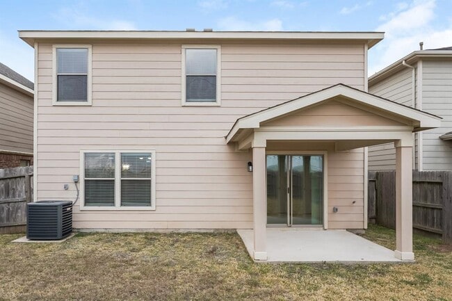 Building Photo - 26123 Flinton Dr